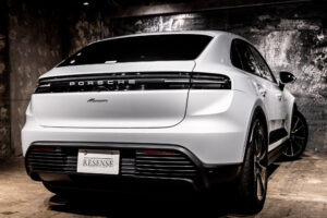 マカンエレクトリック ベース