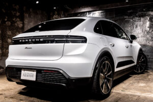 マカンエレクトリック ベース