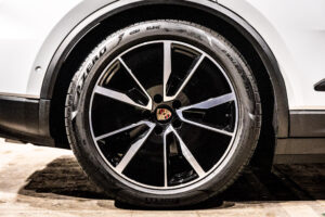 マカンエレクトリック ベース