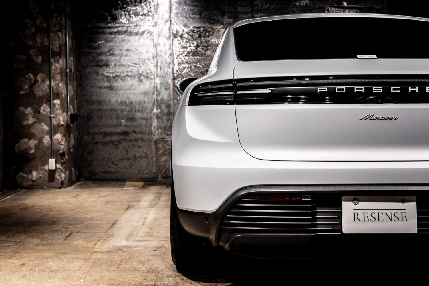 マカンエレクトリック　ベース