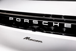 マカンエレクトリック ベース