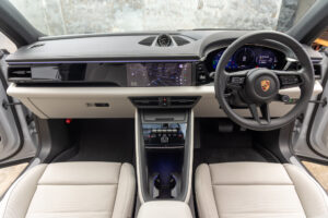 マカンエレクトリック ベース