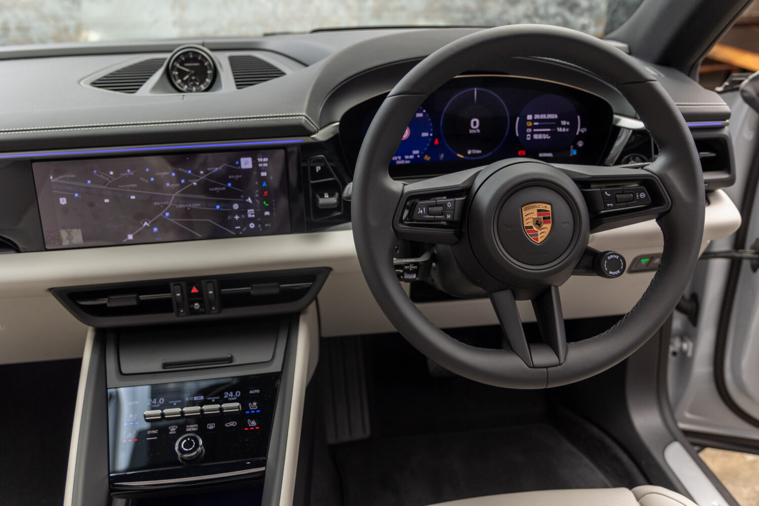 マカンエレクトリック　ベース