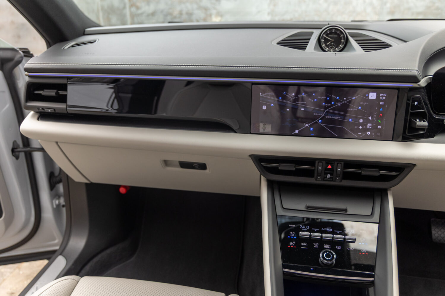 マカンエレクトリック　ベース