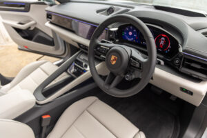 マカンエレクトリック ベース