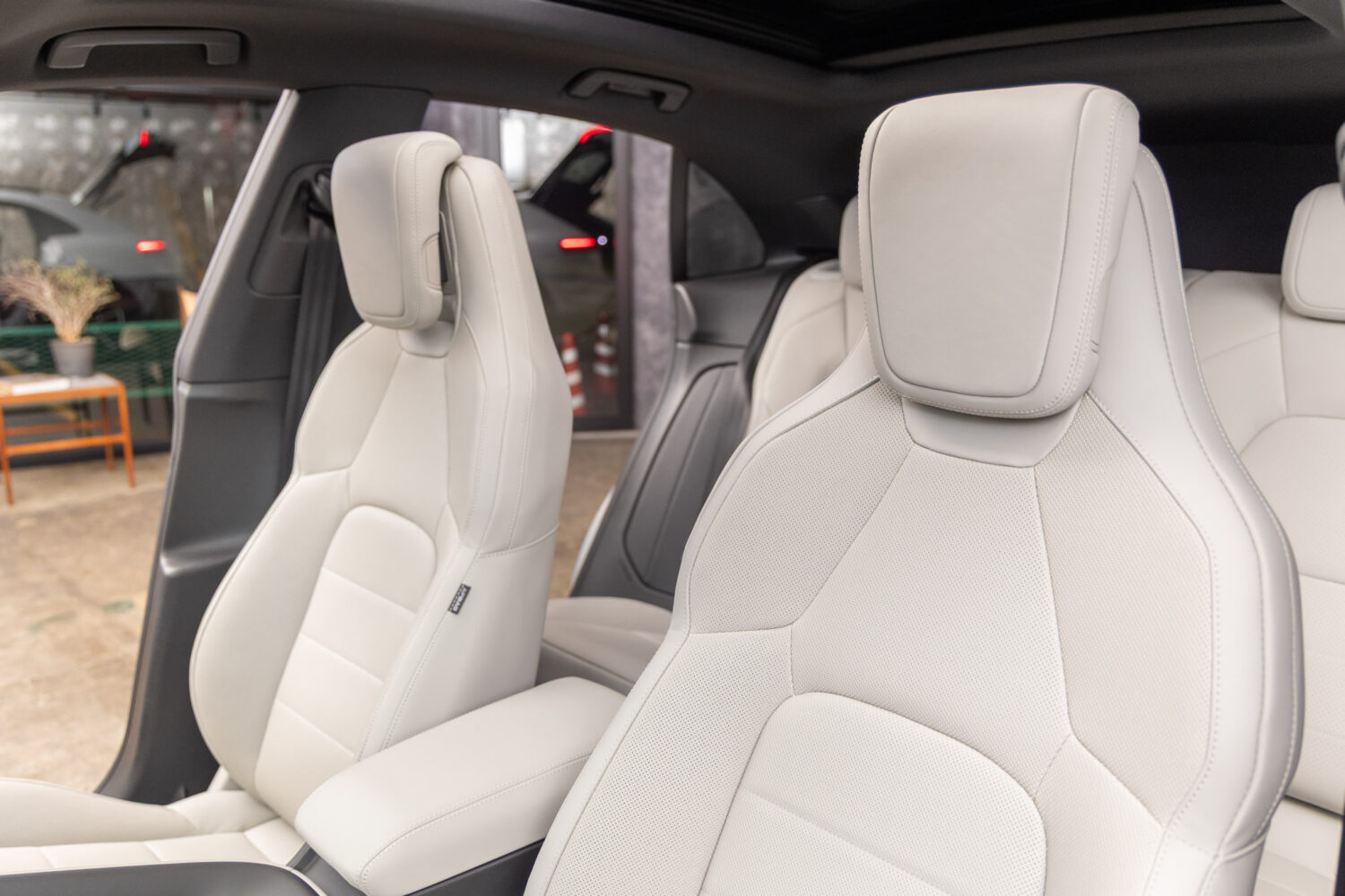 マカンエレクトリック　ベース