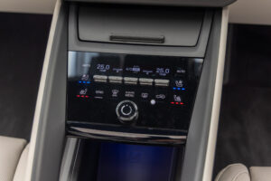 マカンエレクトリック ベース