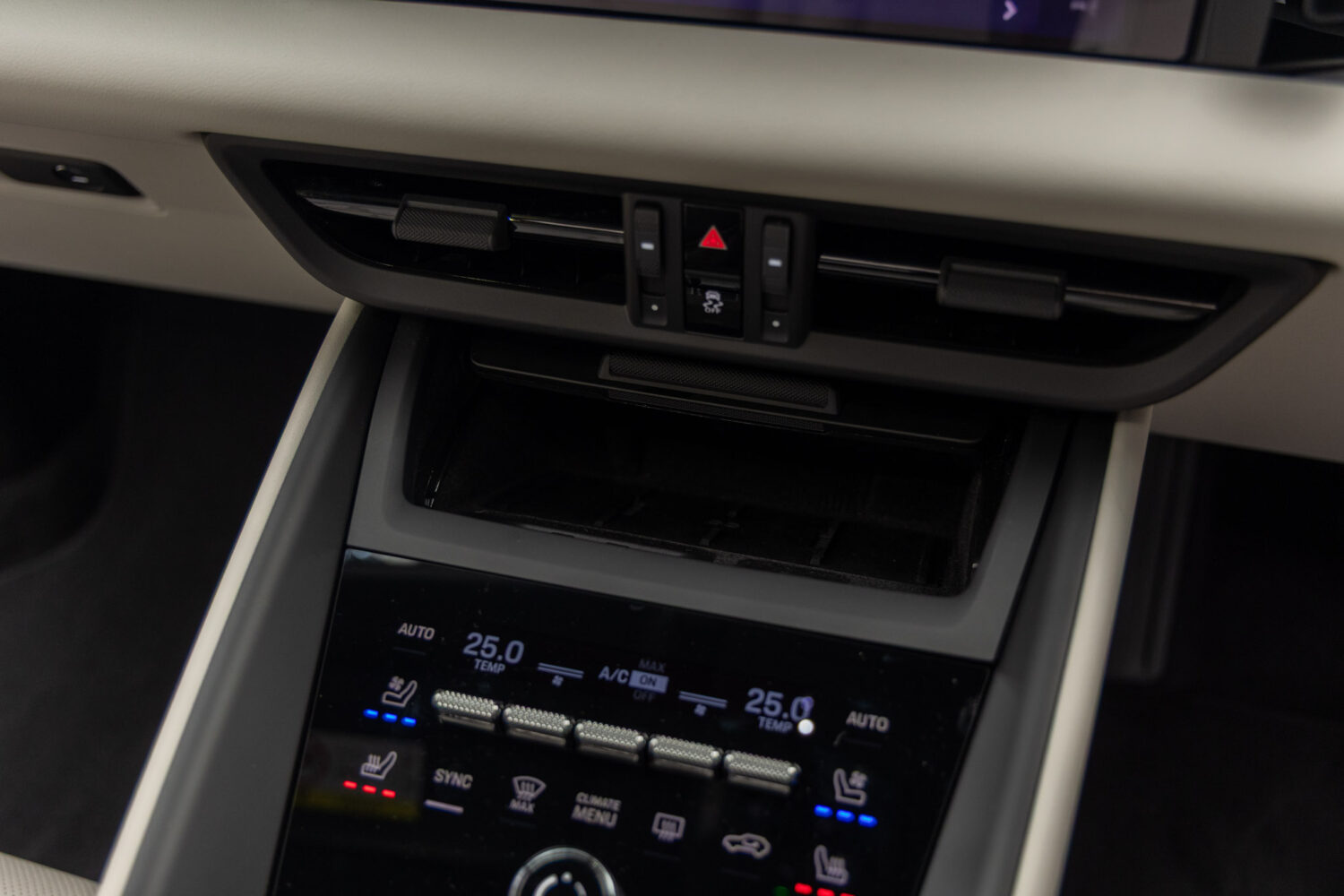 マカンエレクトリック　ベース