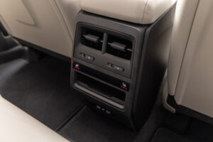 マカンエレクトリック ベース