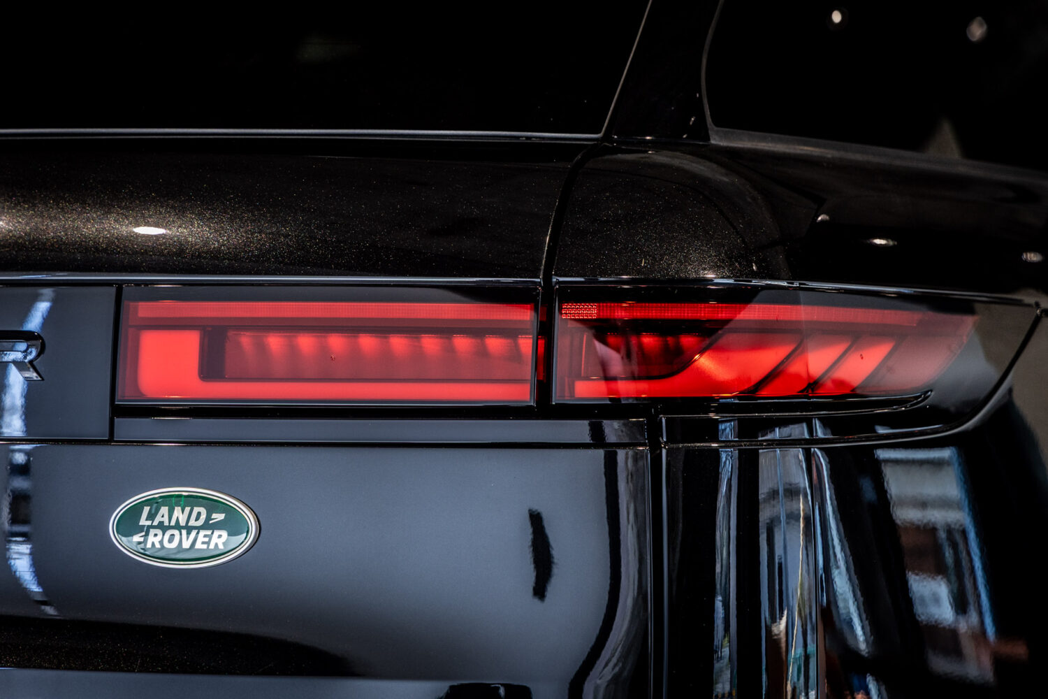 レンジローバースポーツ ダイナミックSE 3.0L P550e 4WD