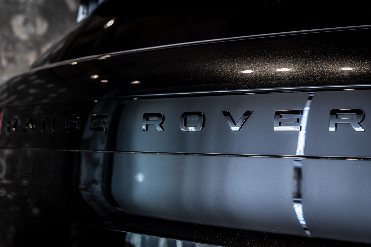 レンジローバースポーツ ダイナミックSE 3.0L P550e 4WD