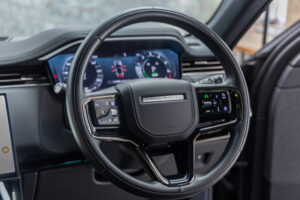 レンジローバースポーツ ダイナミックSE 3.0L P550e 4WD