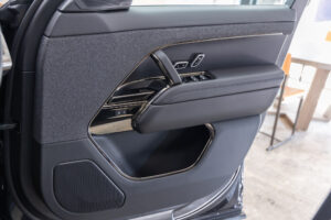 レンジローバースポーツ ダイナミックSE 3.0L P550e 4WD