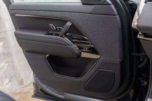 レンジローバースポーツ ダイナミックSE 3.0L P550e 4WD