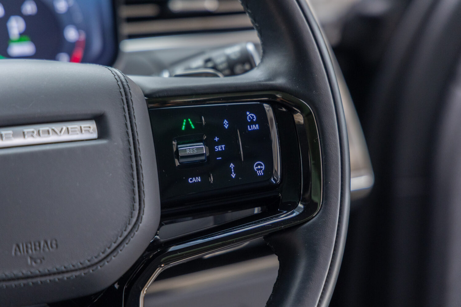 レンジローバースポーツ ダイナミックSE 3.0L P550e 4WD