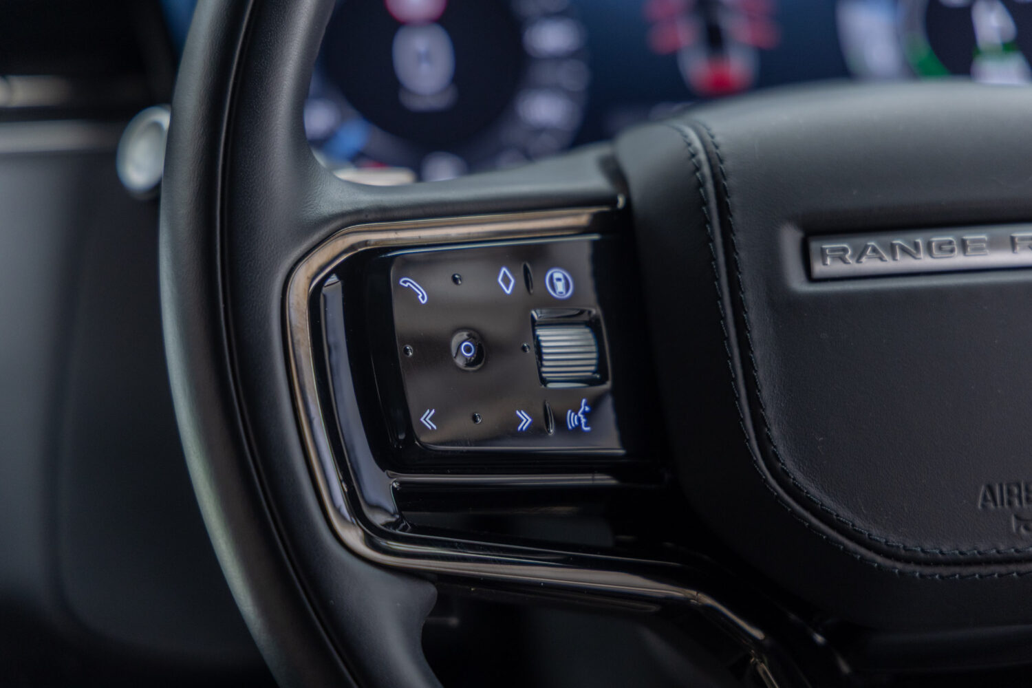 レンジローバースポーツ ダイナミックSE 3.0L P550e 4WD