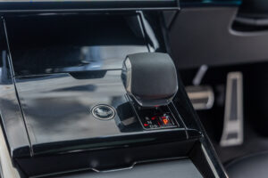 レンジローバースポーツ ダイナミックSE 3.0L P550e 4WD