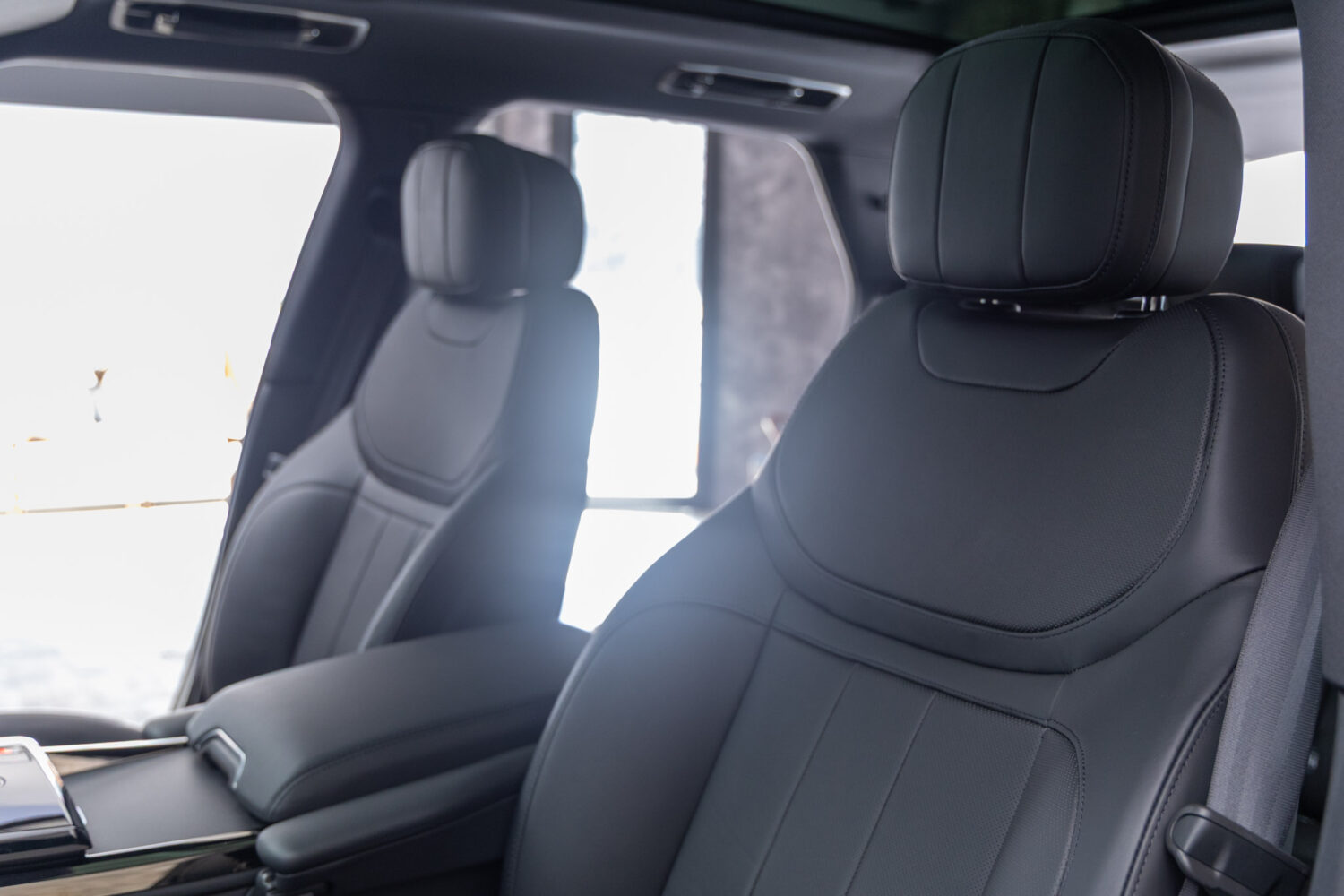 レンジローバースポーツ ダイナミックSE 3.0L P550e 4WD