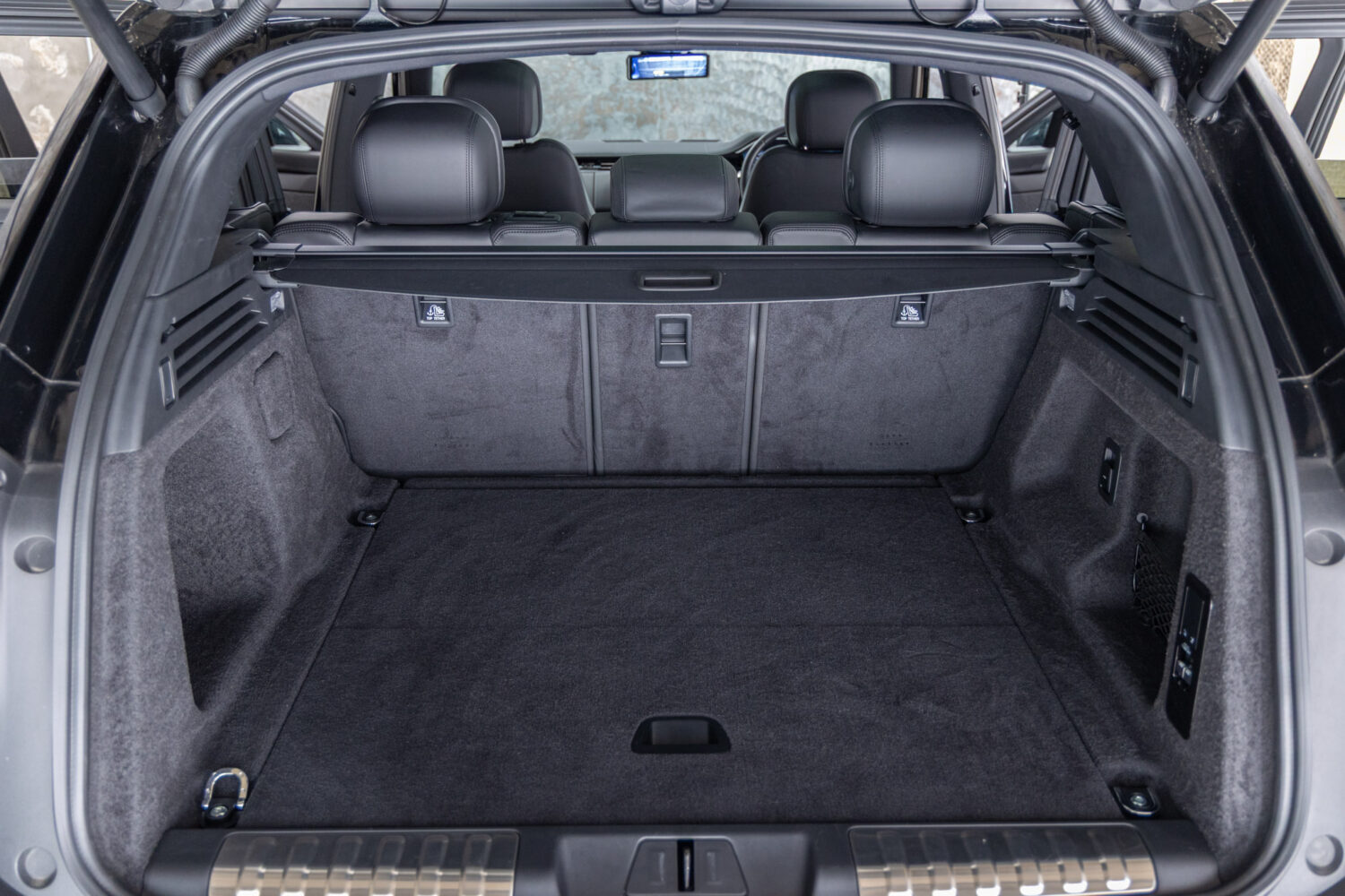 レンジローバースポーツ ダイナミックSE 3.0L P550e 4WD