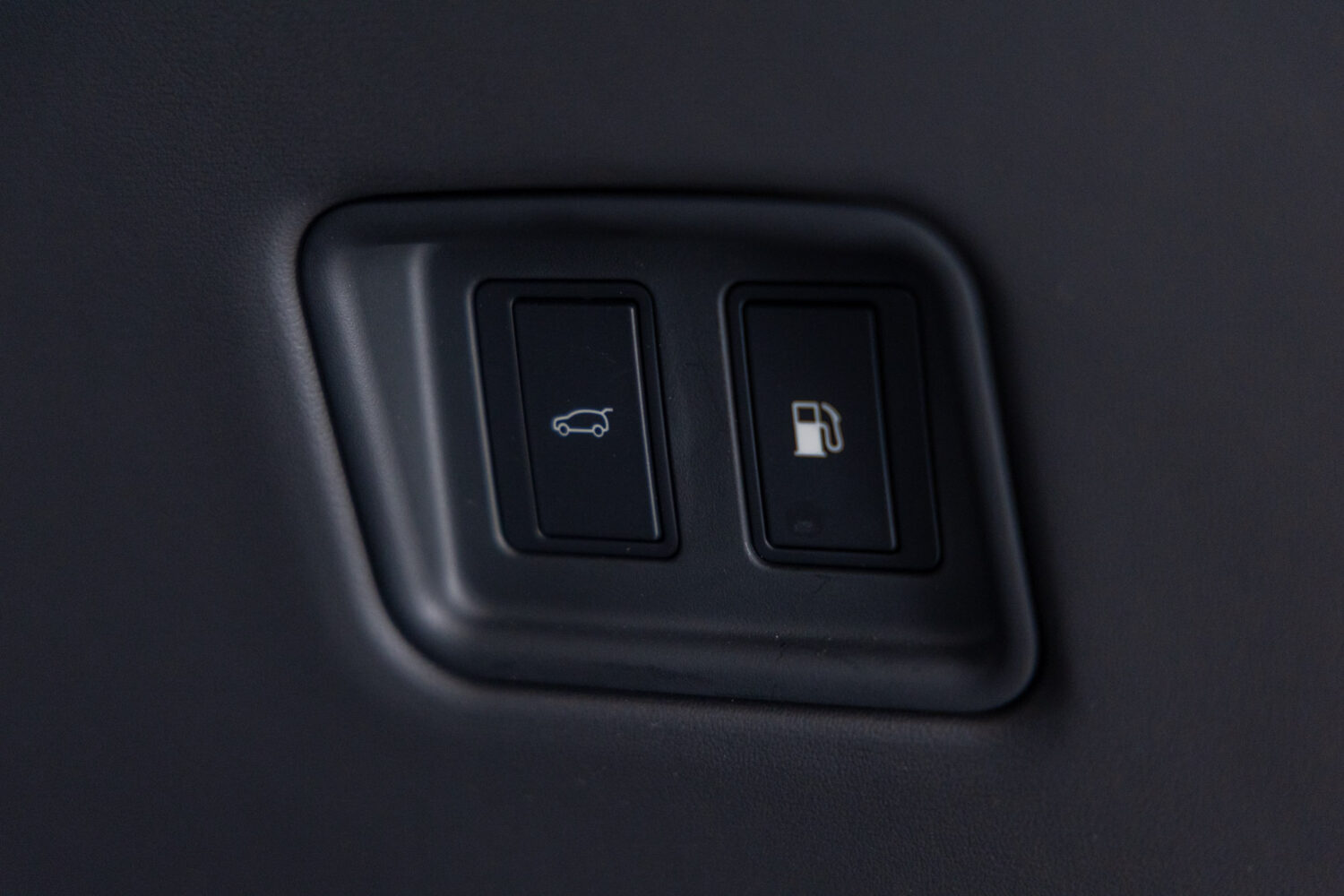 レンジローバースポーツ ダイナミックSE 3.0L P550e 4WD