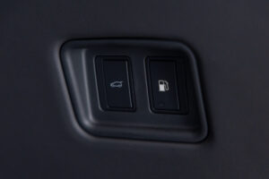 レンジローバースポーツ ダイナミックSE 3.0L P550e 4WD