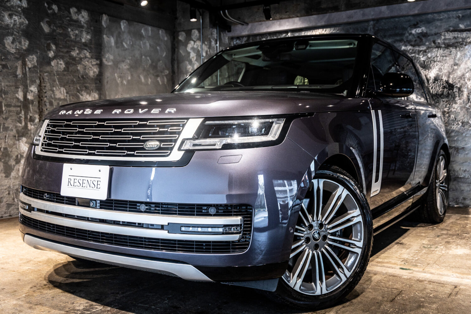 レンジローバー オートバイオグラフィ 4.4L P530 SWB 4WD