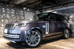 レンジローバー オートバイオグラフィ 4.4L P530 SWB 4WD