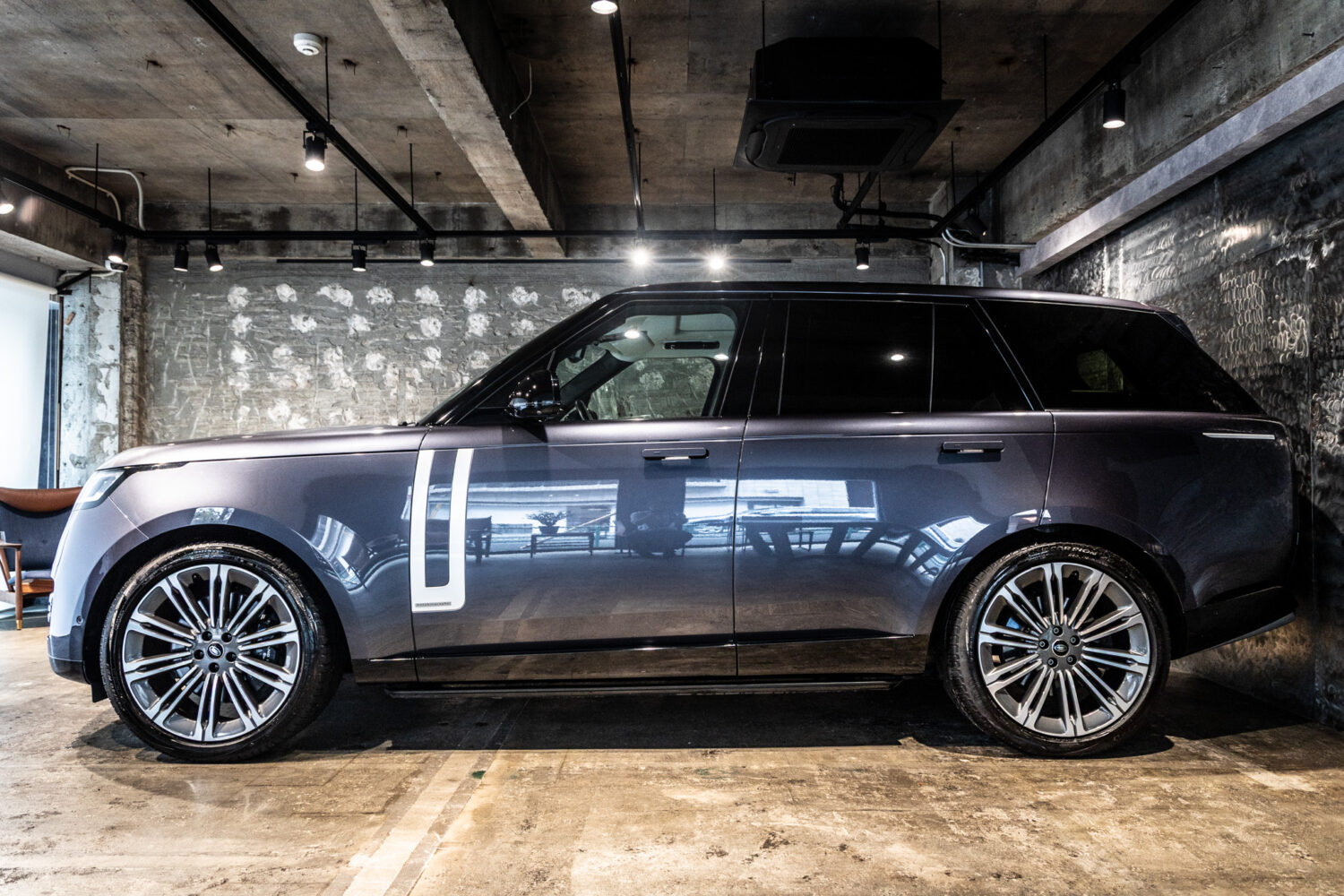 レンジローバー オートバイオグラフィ 4.4L P530 SWB 4WD