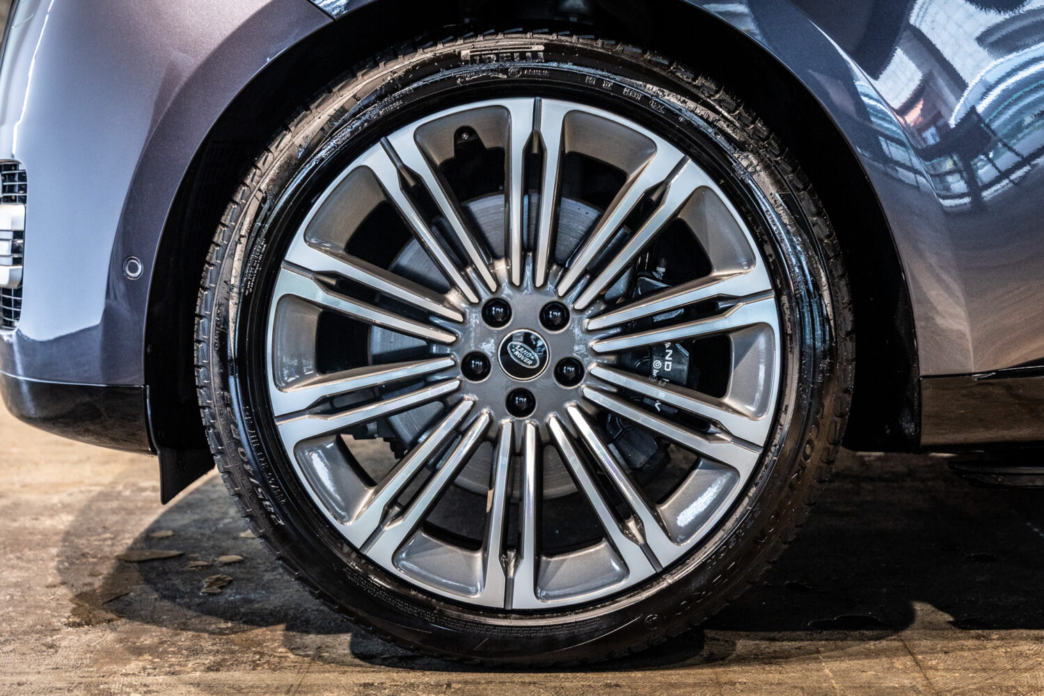 レンジローバー オートバイオグラフィ 4.4L P530 SWB 4WD