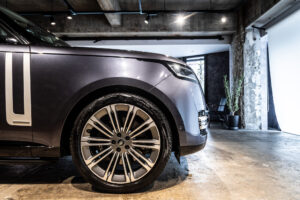 レンジローバー オートバイオグラフィ 4.4L P530 SWB 4WD