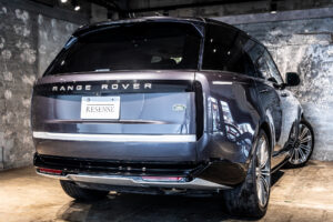 レンジローバー オートバイオグラフィ 4.4L P530 SWB 4WD