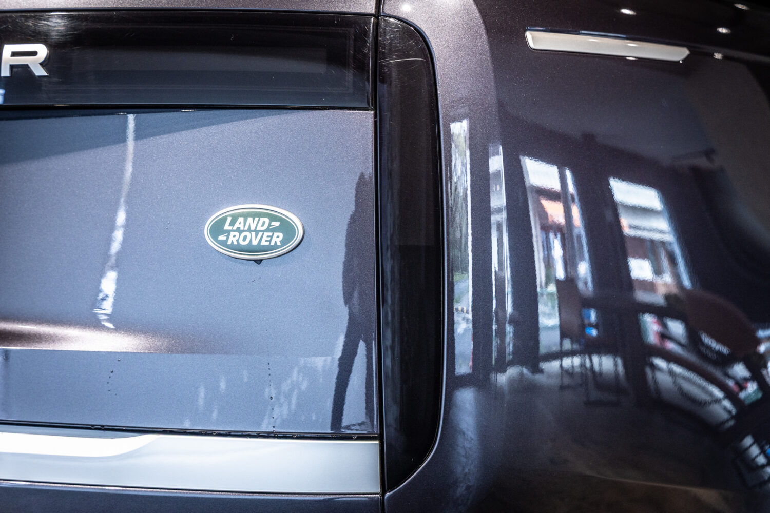 レンジローバー オートバイオグラフィ 4.4L P530 SWB 4WD