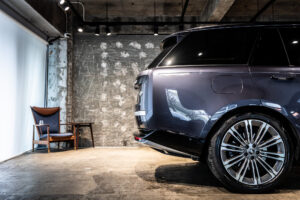 レンジローバー オートバイオグラフィ 4.4L P530 SWB 4WD