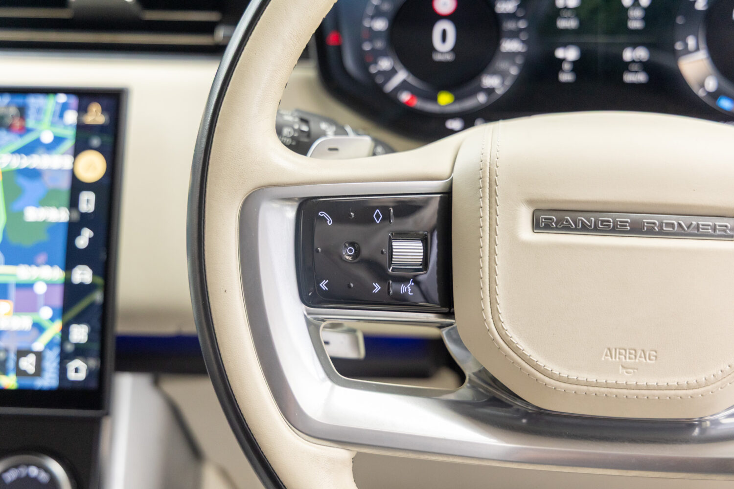 レンジローバー オートバイオグラフィ 4.4L P530 SWB 4WD