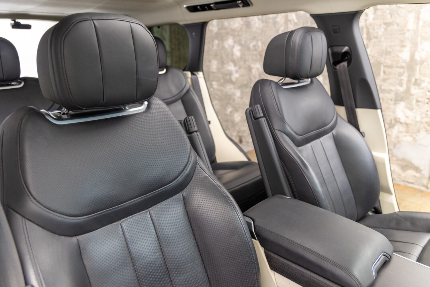 レンジローバー オートバイオグラフィ 4.4L P530 SWB 4WD