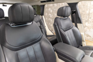 レンジローバー オートバイオグラフィ 4.4L P530 SWB 4WD