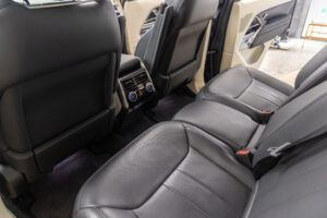 レンジローバー オートバイオグラフィ 4.4L P530 SWB 4WD