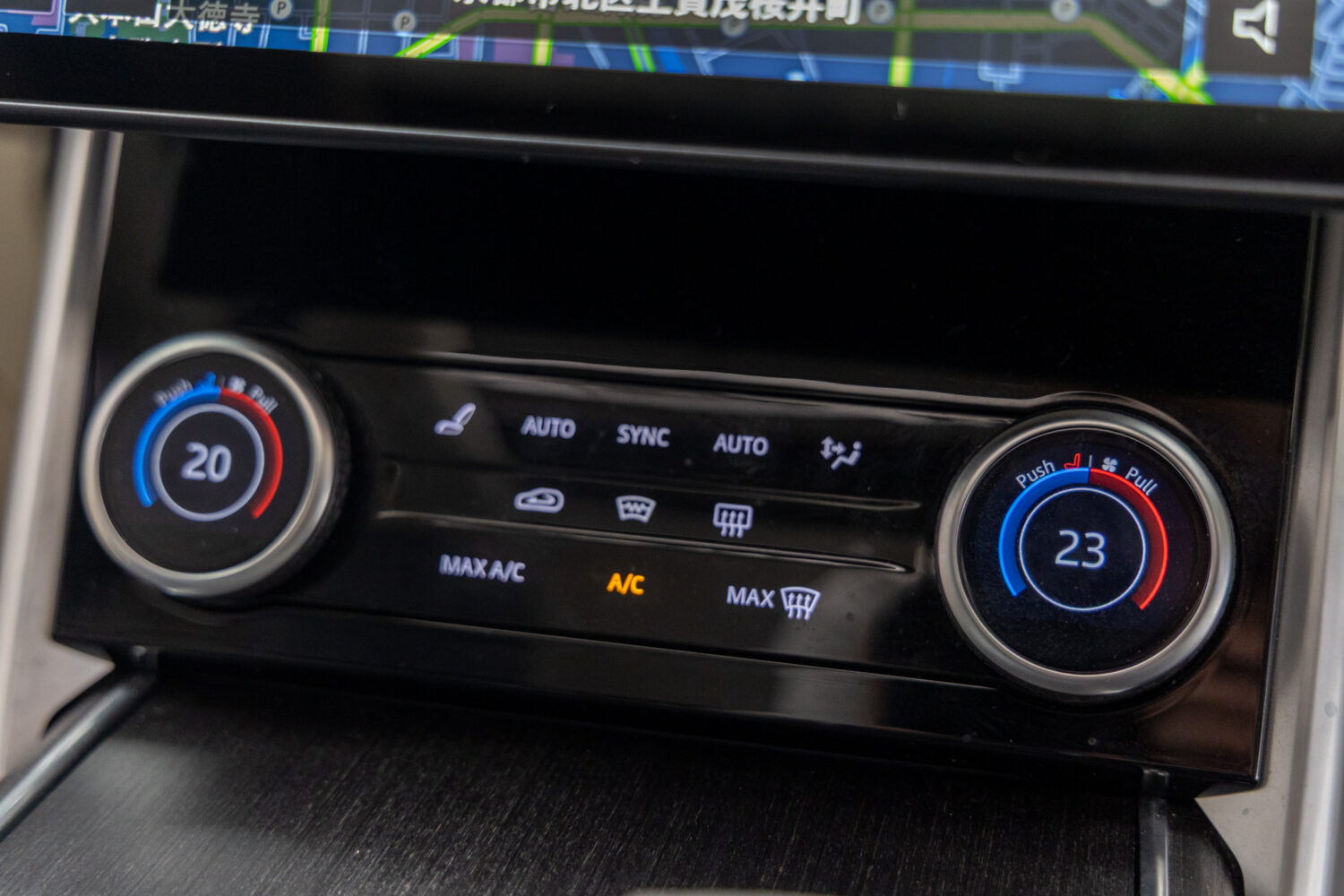 レンジローバー オートバイオグラフィ 4.4L P530 SWB 4WD