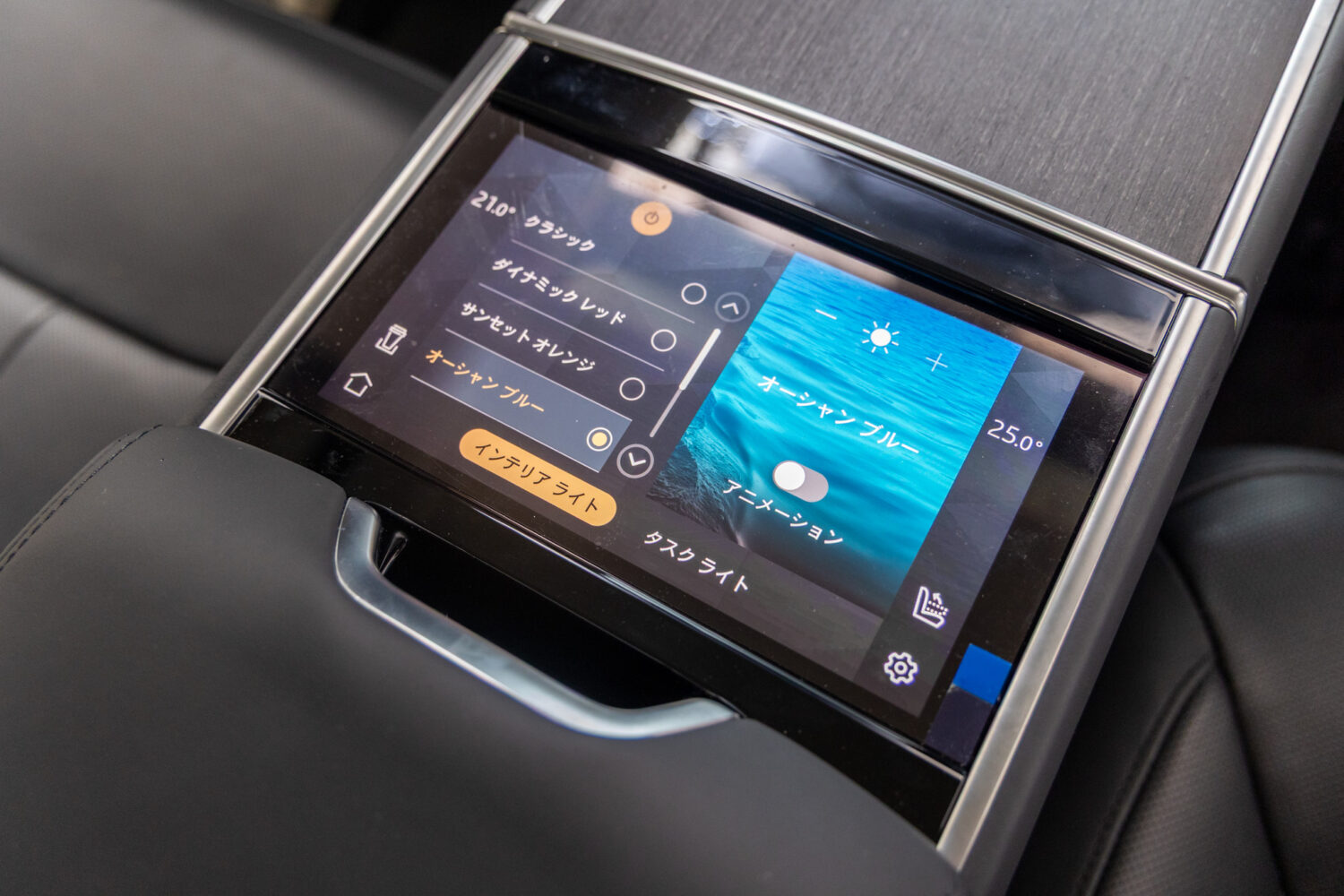 レンジローバー オートバイオグラフィ 4.4L P530 SWB 4WD