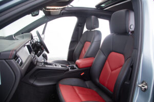 マカン S シュポルト エディション (パノラミック ルーフ システム装着車) PDK 4WD