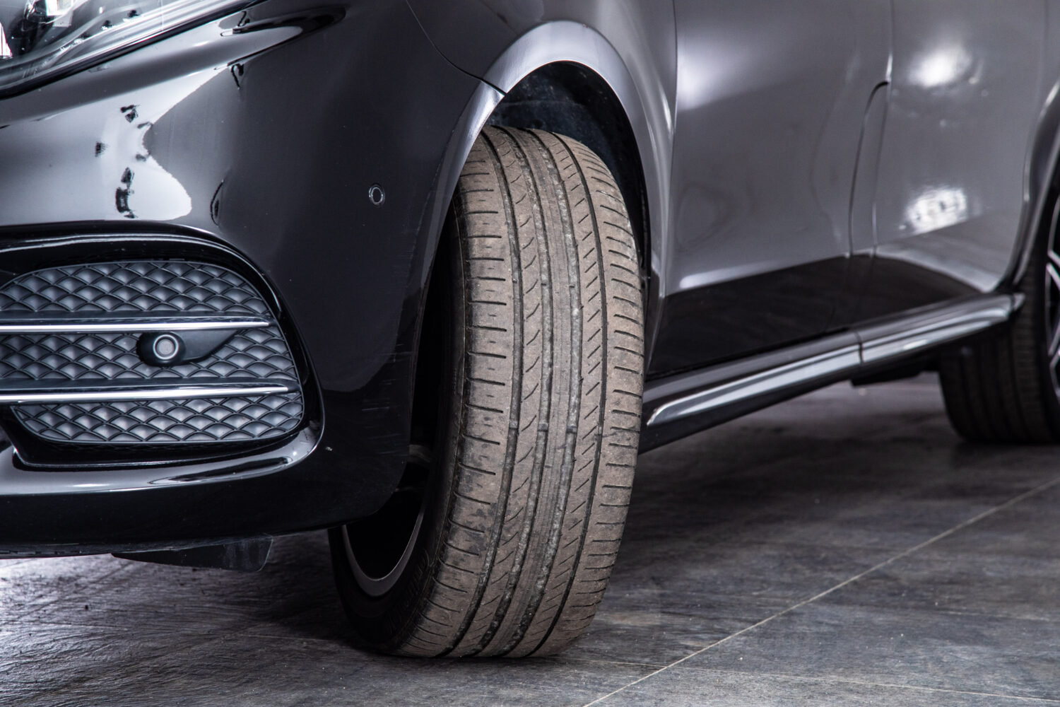 Vクラス V220 d エクスクルーシブ ロング プラチナスイート ディーゼルターボ