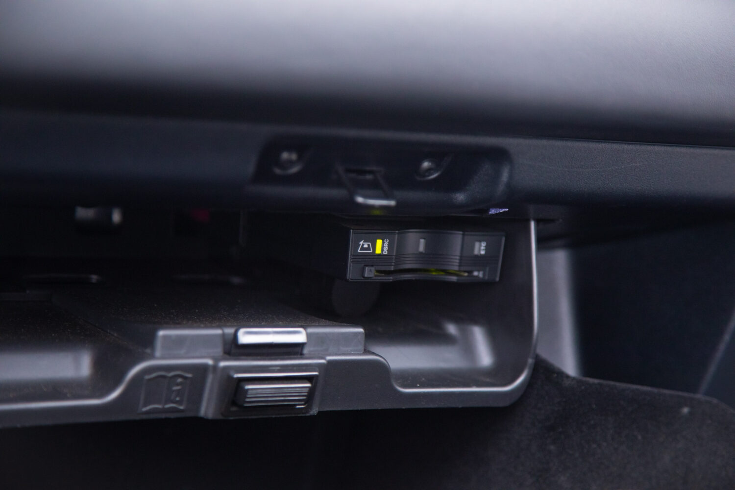 レンジローバーイヴォーク HSE ダイナミック 4WD