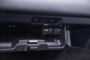 レンジローバーイヴォーク HSE ダイナミック 4WD