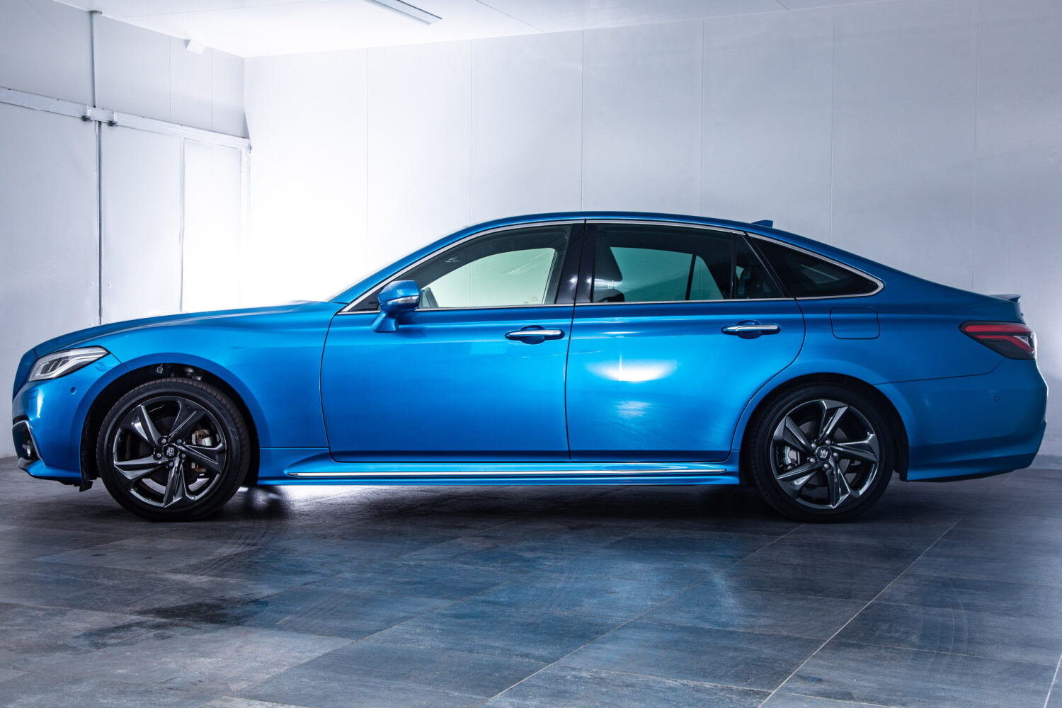 クラウン ハイブリッド 2.5 RS リミテッド