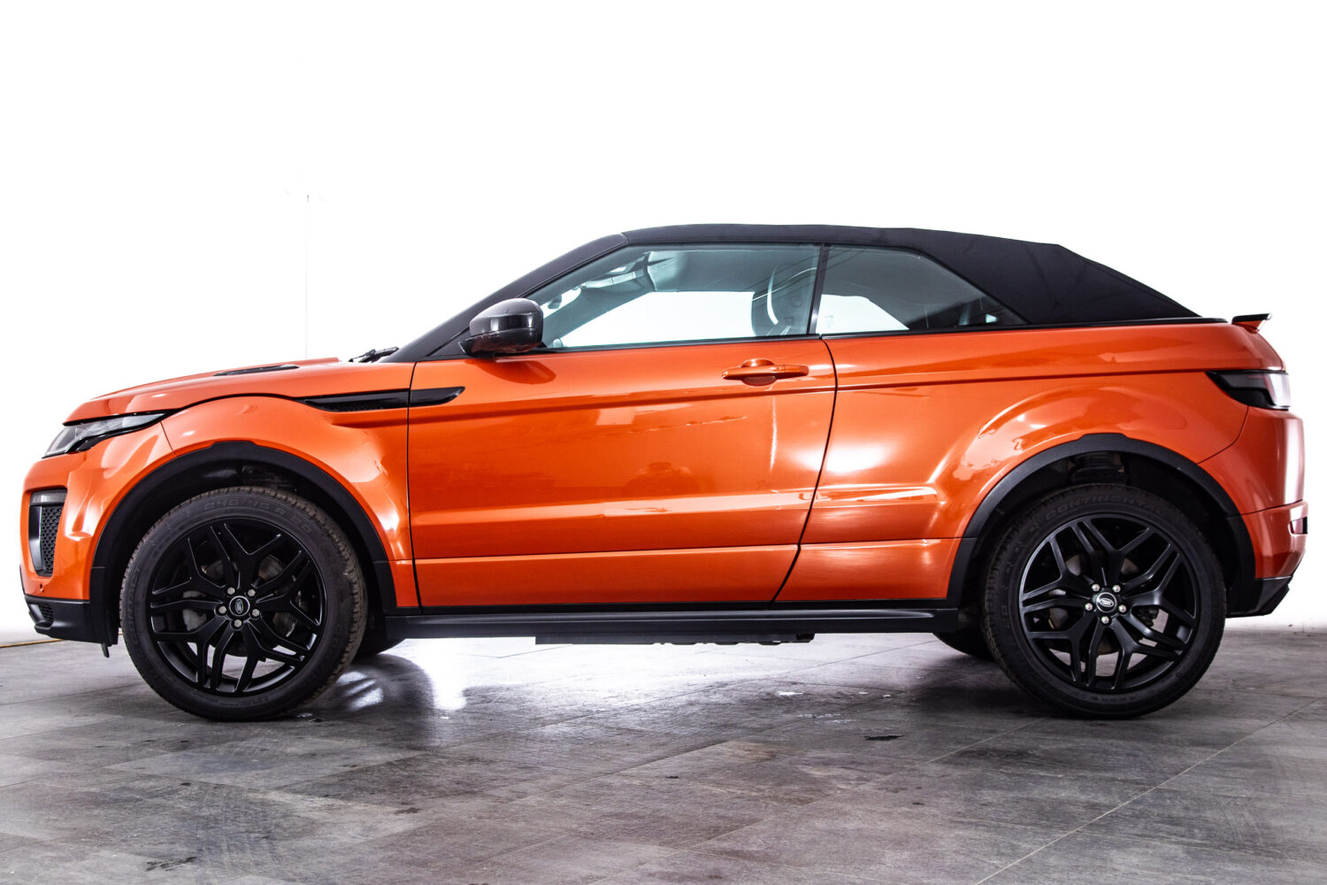 レンジローバーイヴォークコンバーチブル HSE ダイナミック 4WD