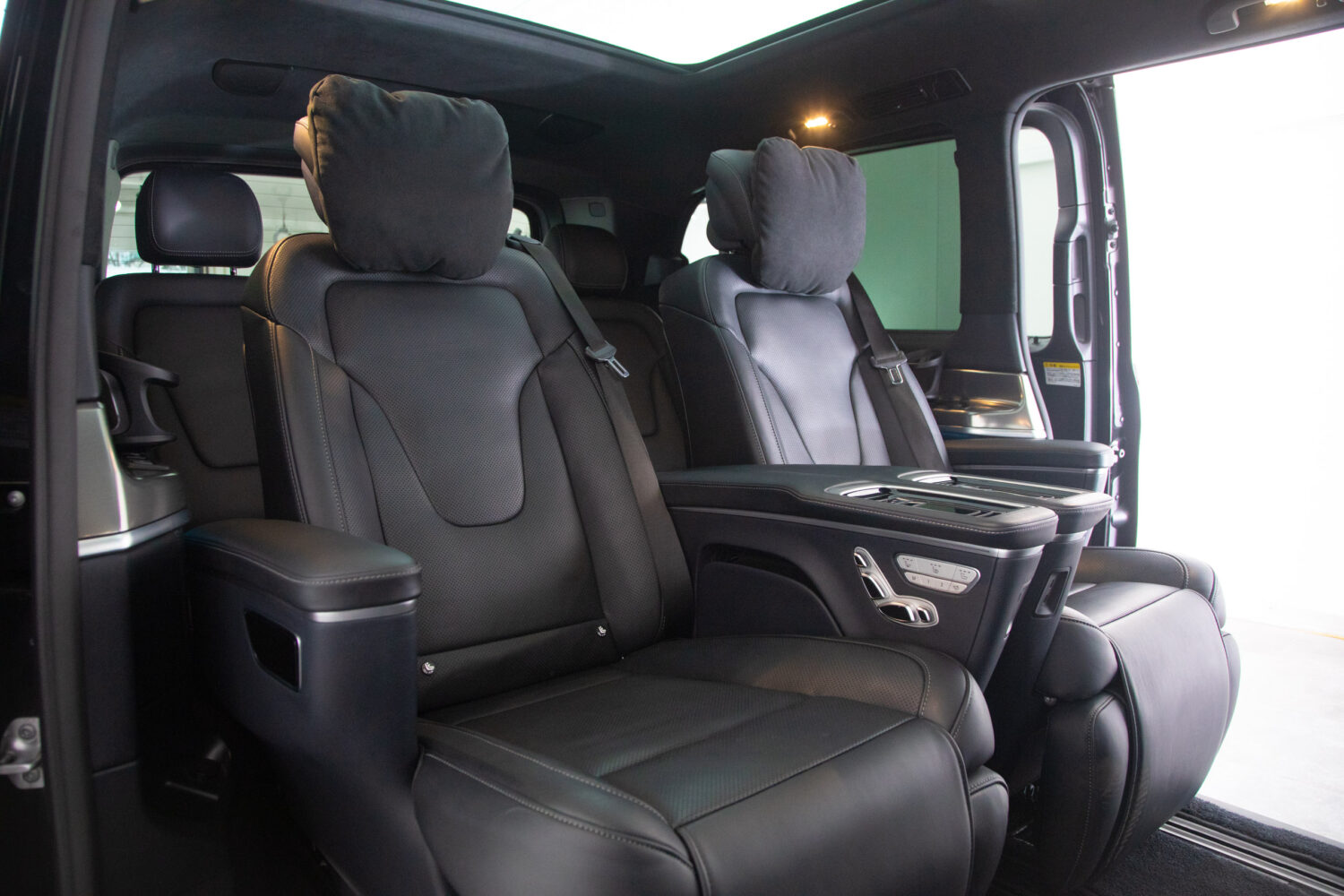 Vクラス V220 d エクスクルーシブ ロング プラチナスイート ディーゼルターボ