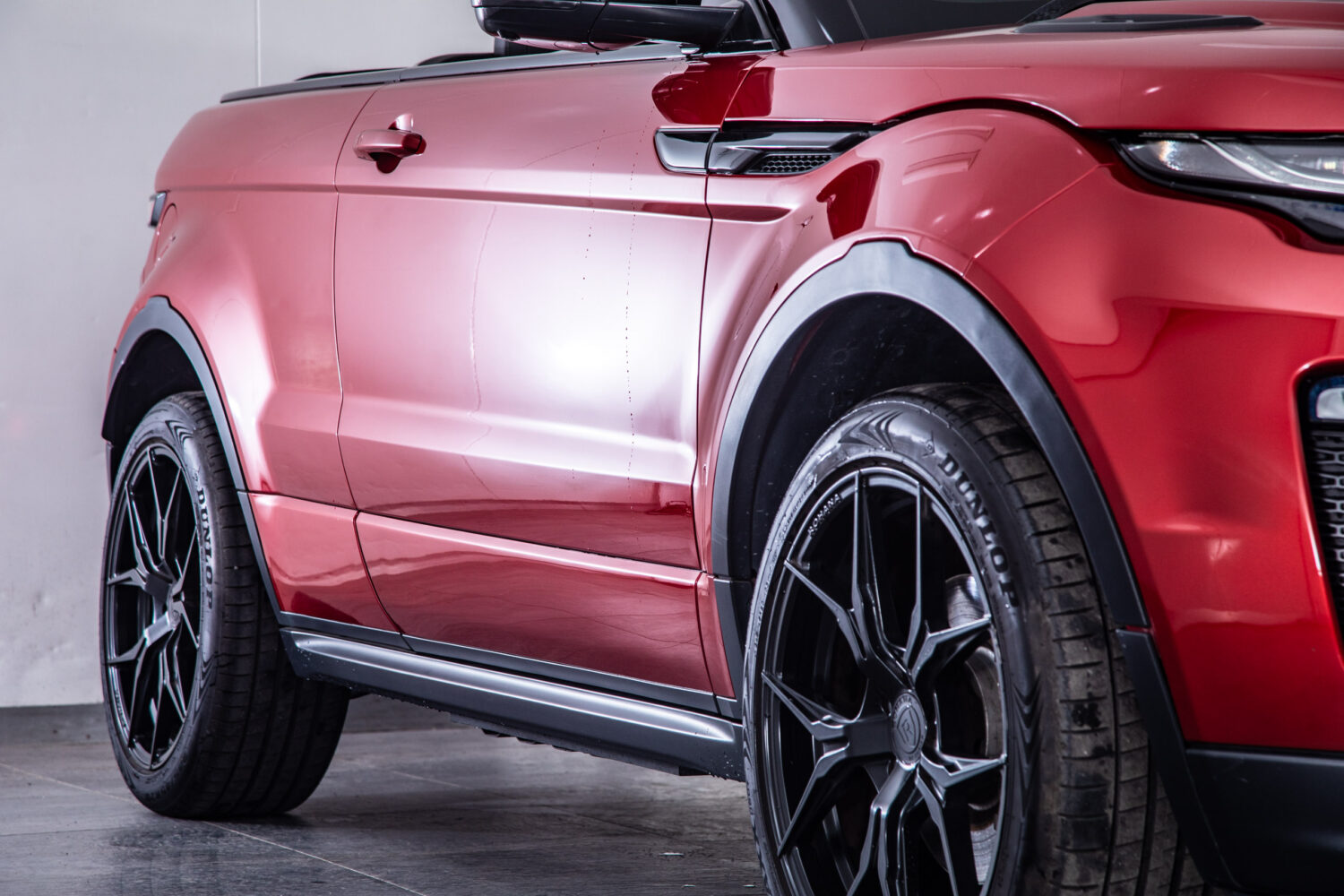 レンジローバーイヴォーク HSE ダイナミック 4WD