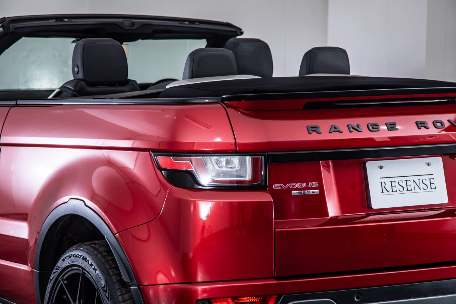 レンジローバーイヴォーク HSE ダイナミック 4WD