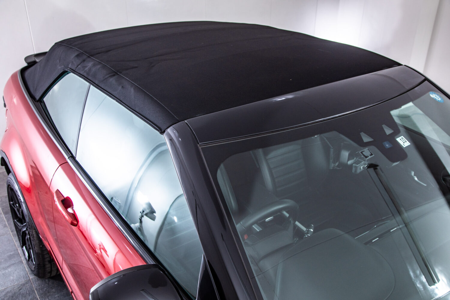 レンジローバーイヴォーク HSE ダイナミック 4WD