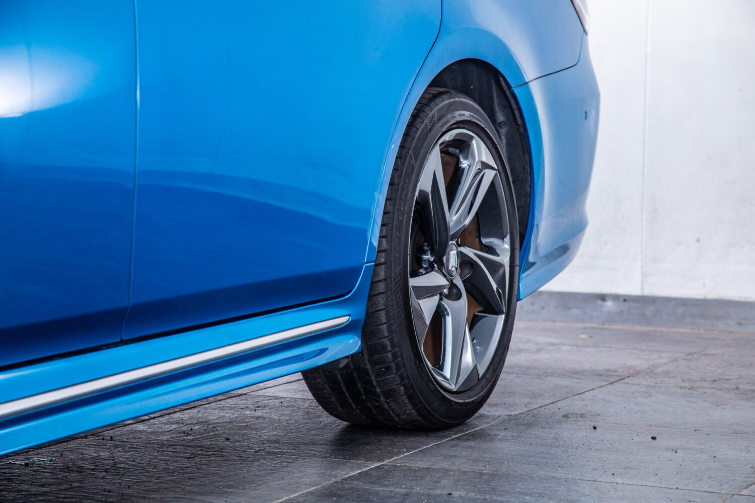 クラウン ハイブリッド 2.5 RS リミテッド